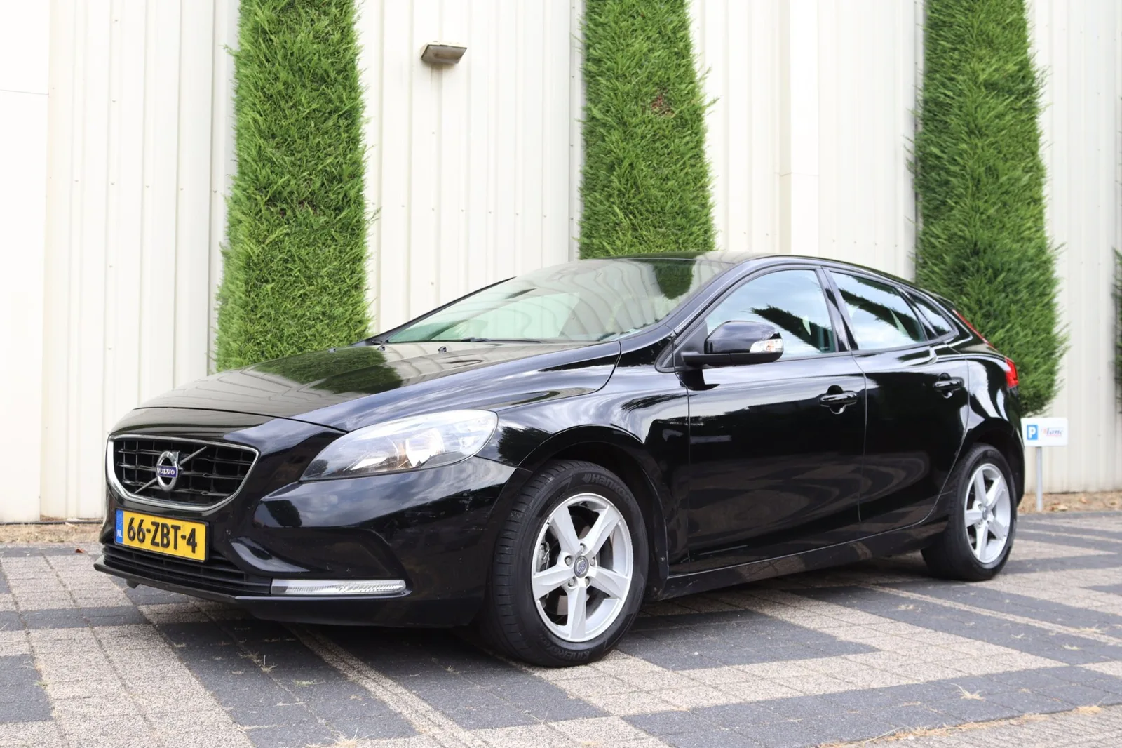 Volvo V40 (2012) — foto 1