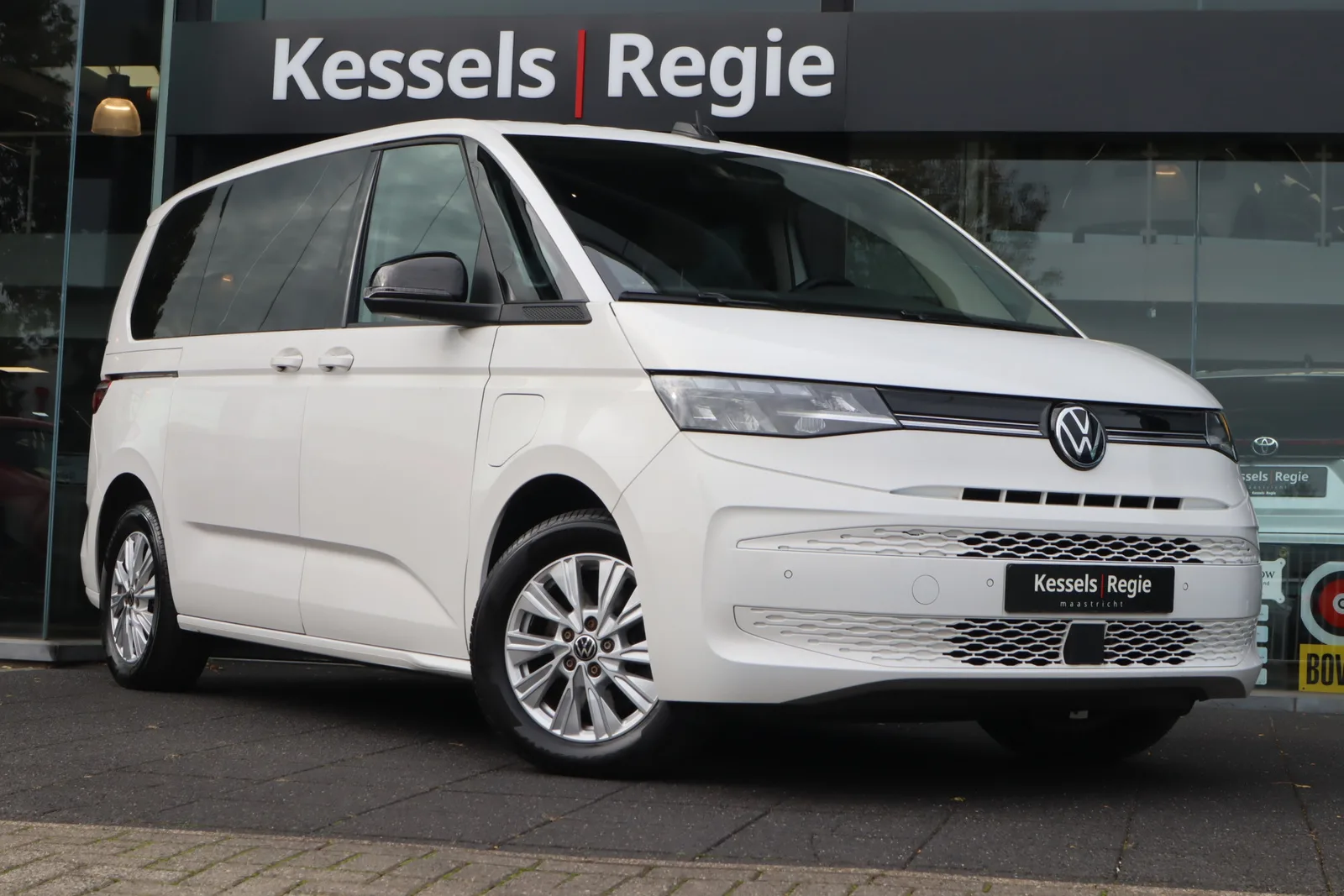 Volkswagen Multivan (2022) — foto 1