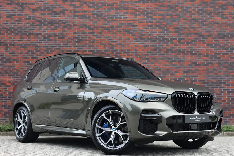 BMW X5 (2023)
