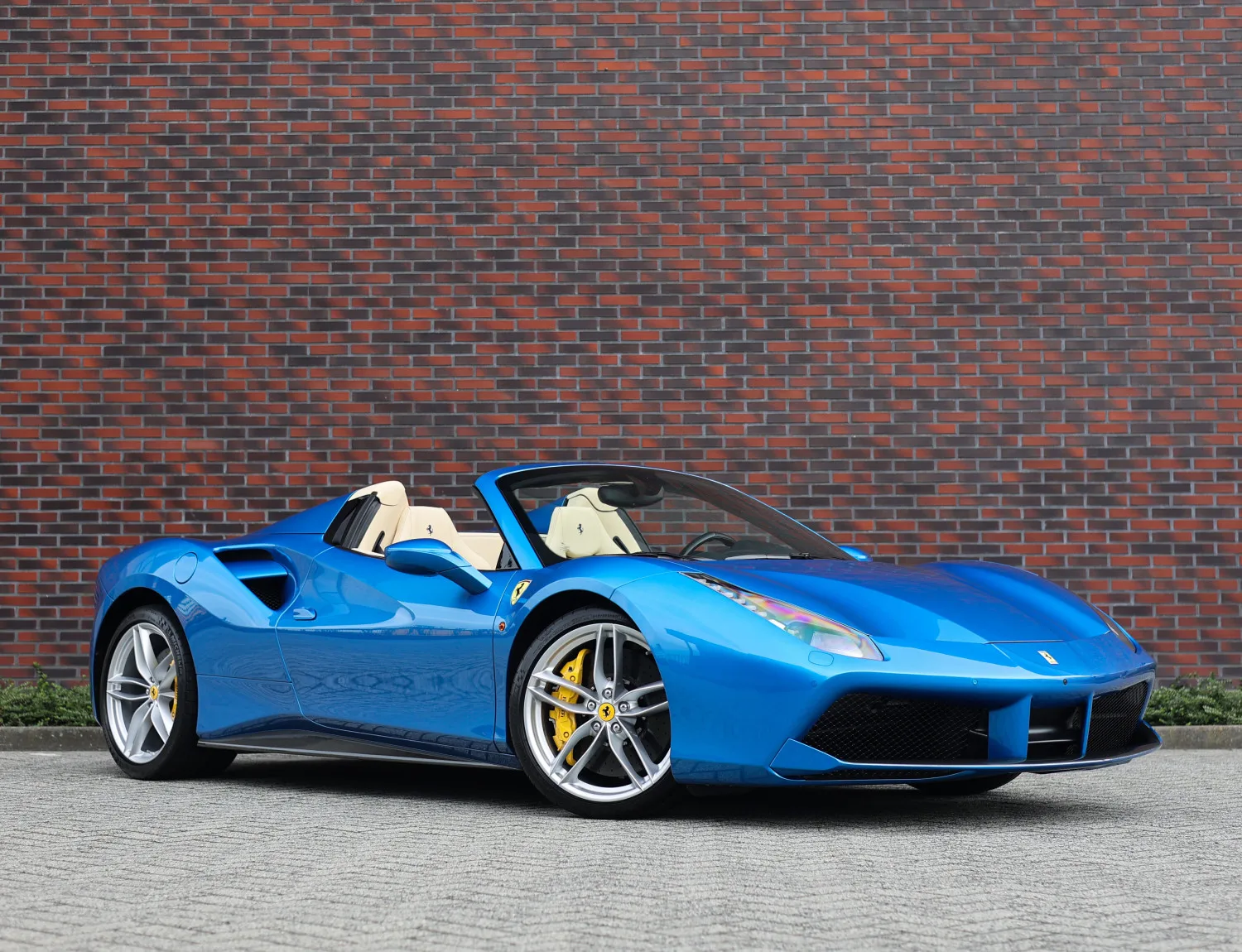Ferrari 488 (2019) — foto 1
