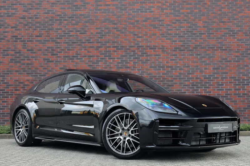Porsche Panamera (2024)