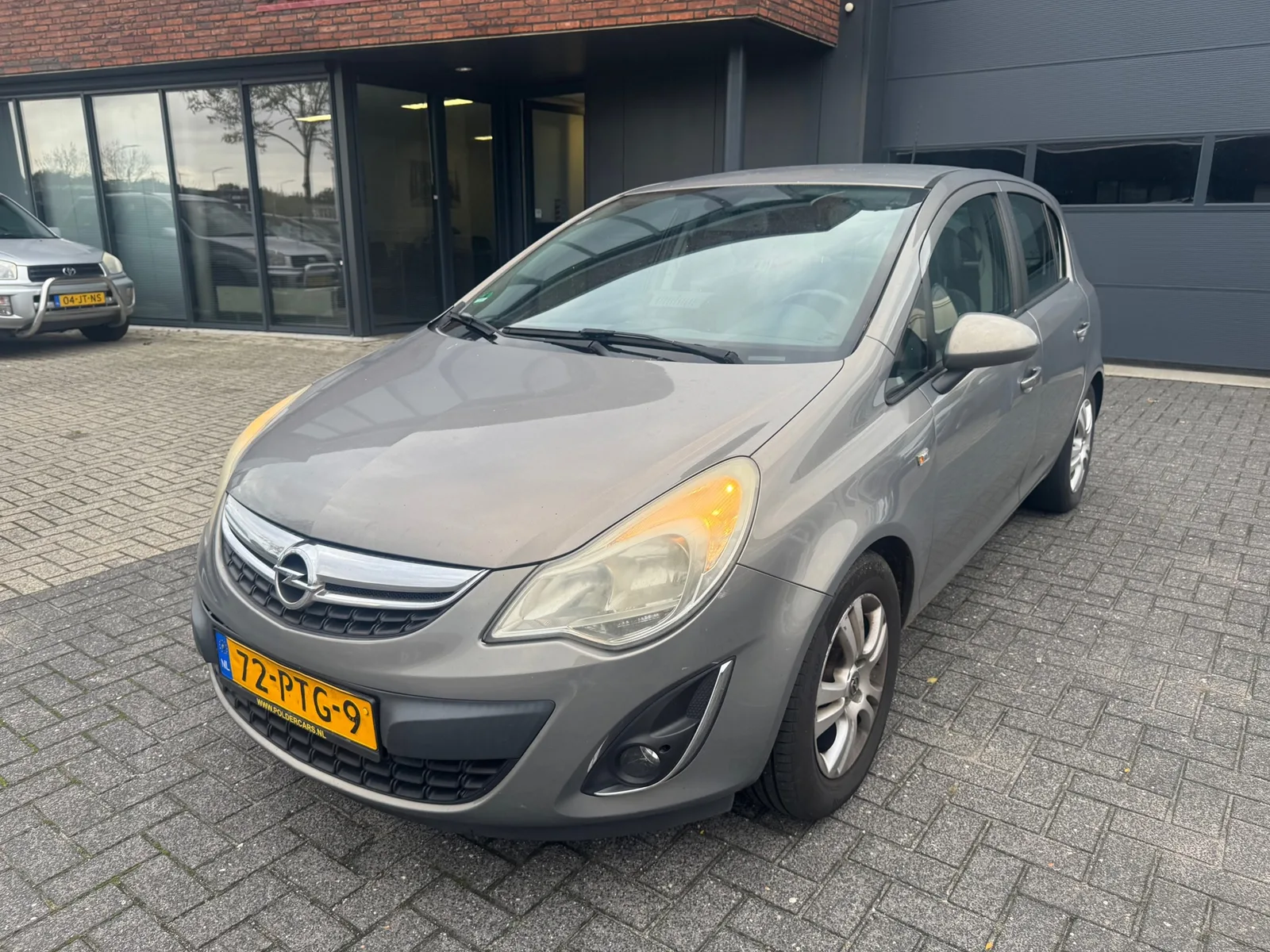 Opel Corsa (2011) — foto 1