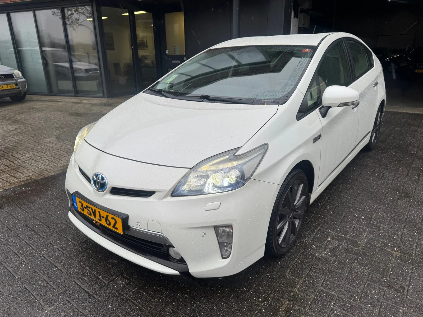 Toyota Prius (2013) — foto 1
