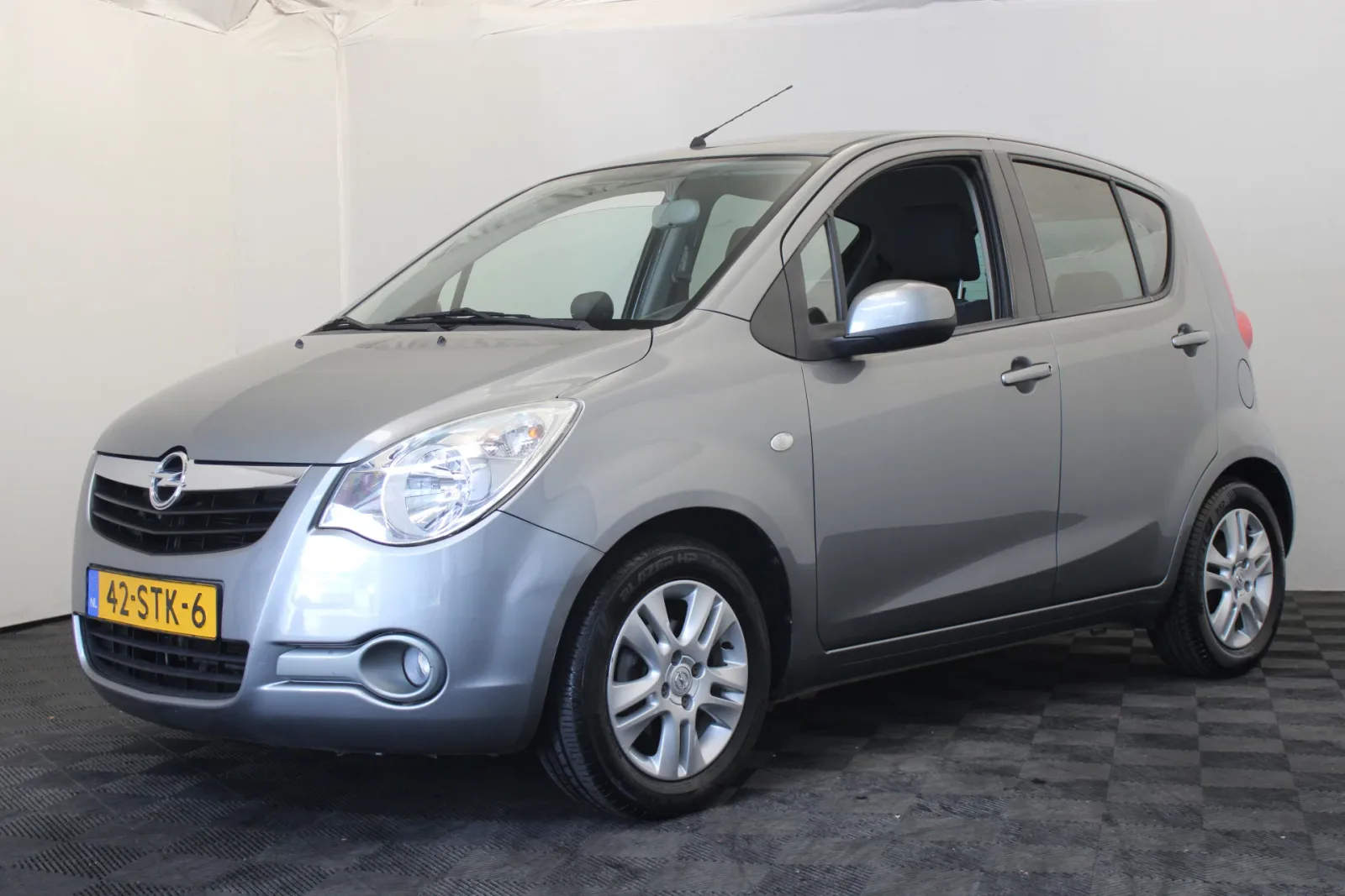 Opel Agila (2011) — foto 1