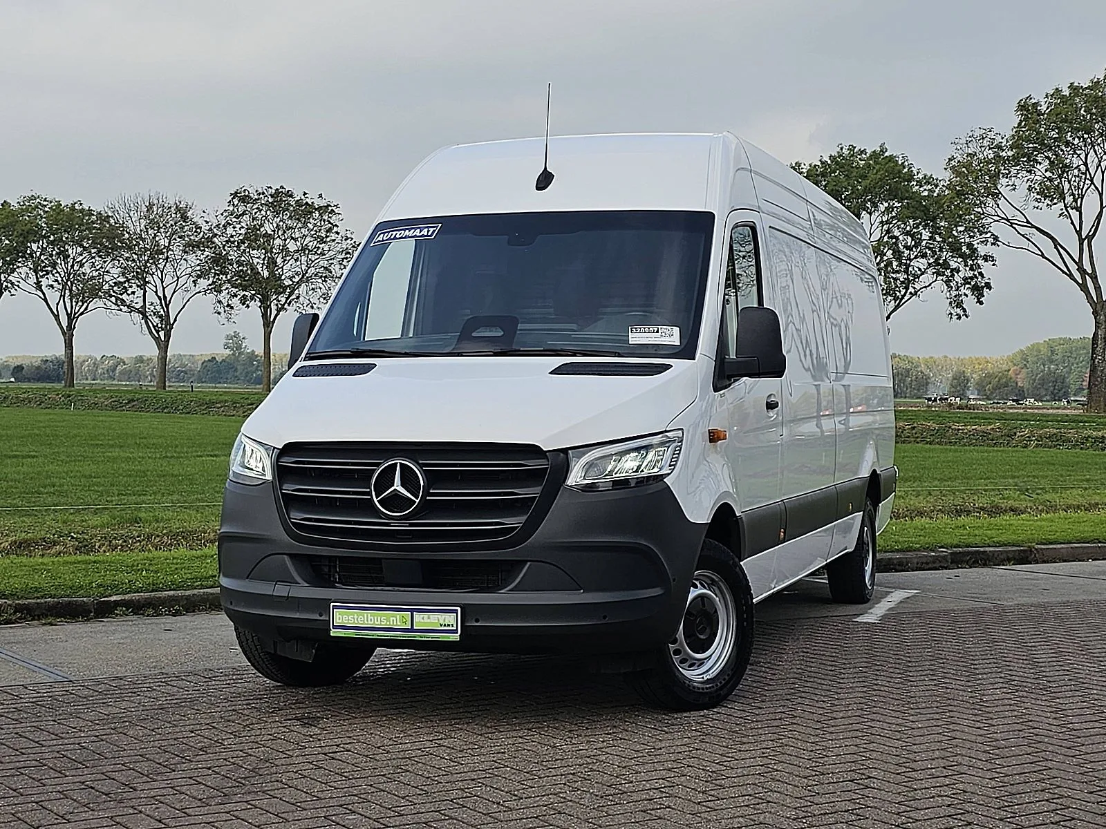 Mercedes-Benz Sprinter (2024) — foto 1
