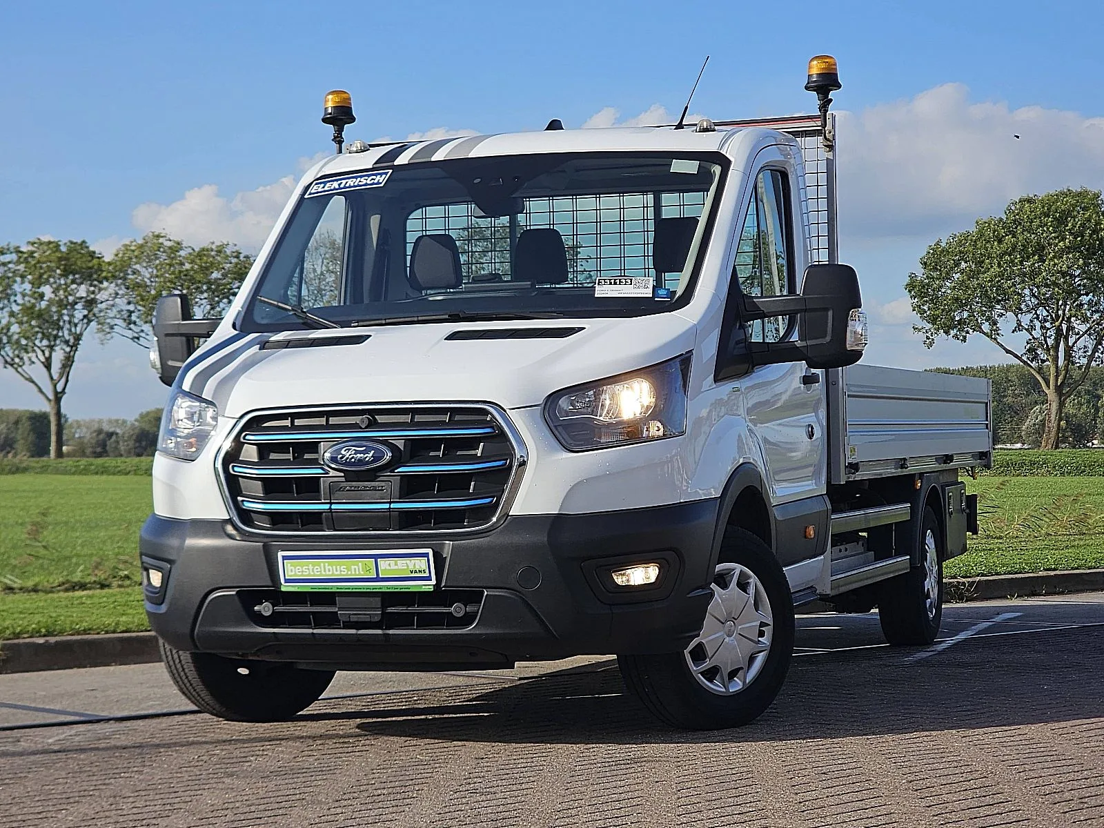 Ford E-Transit (2024) — foto 1