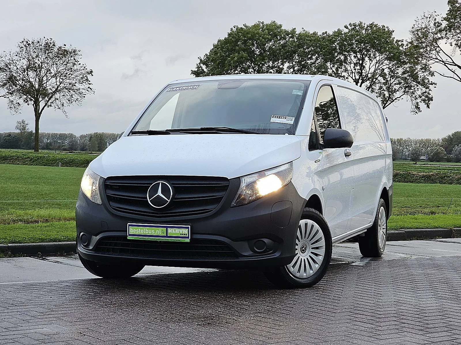 Mercedes-Benz eVito (2024) — foto 1