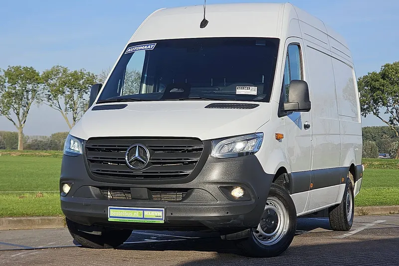 Mercedes-Benz Sprinter (2024)
