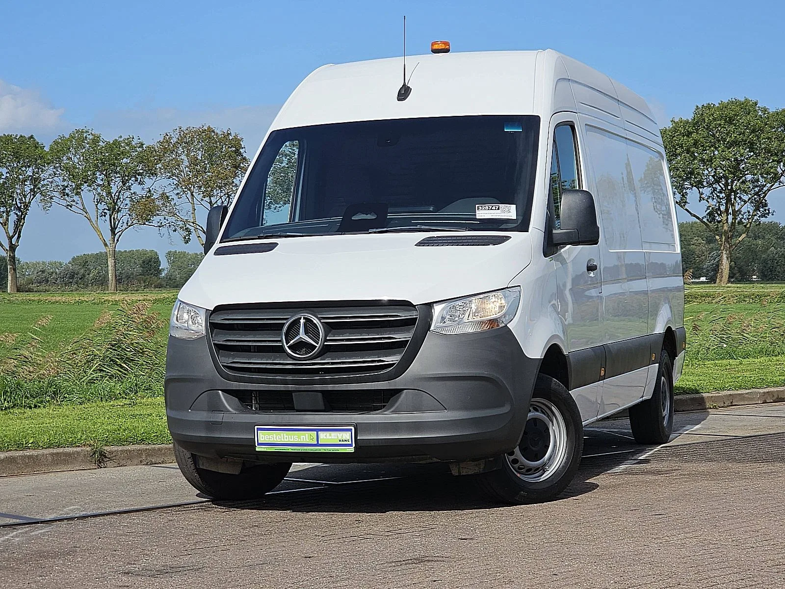 Mercedes-Benz Sprinter (2024) — foto 1