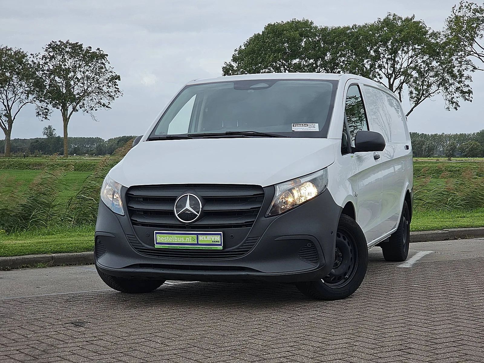Mercedes-Benz Vito (2024) — foto 1