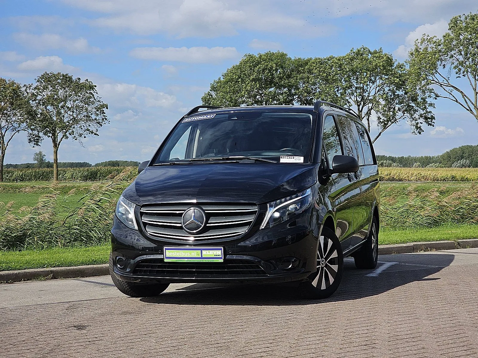 Mercedes-Benz Vito (2023) — foto 1