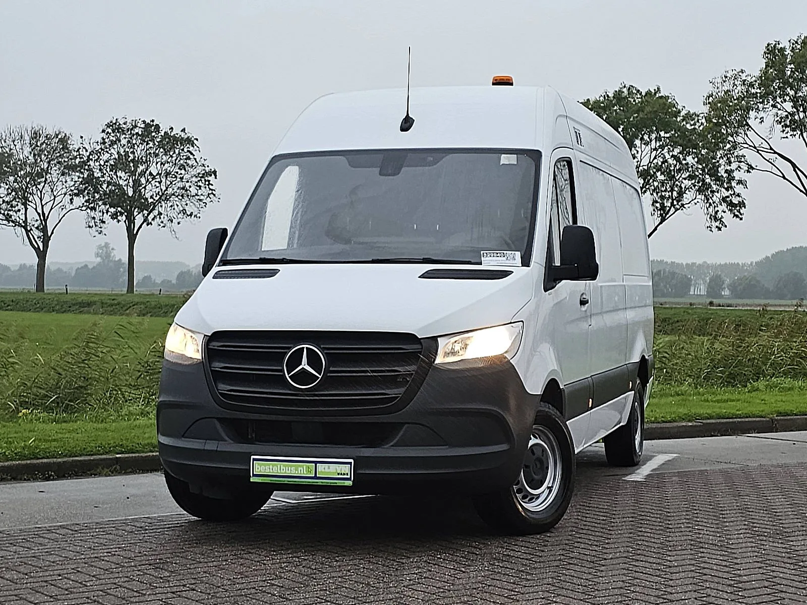 Mercedes-Benz Sprinter (2022) — foto 1