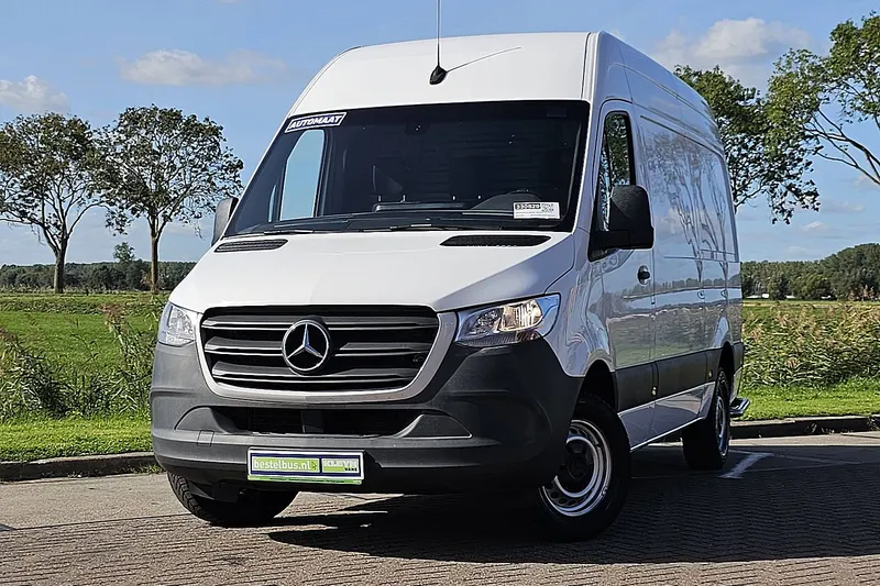 Mercedes-Benz Sprinter (2023)