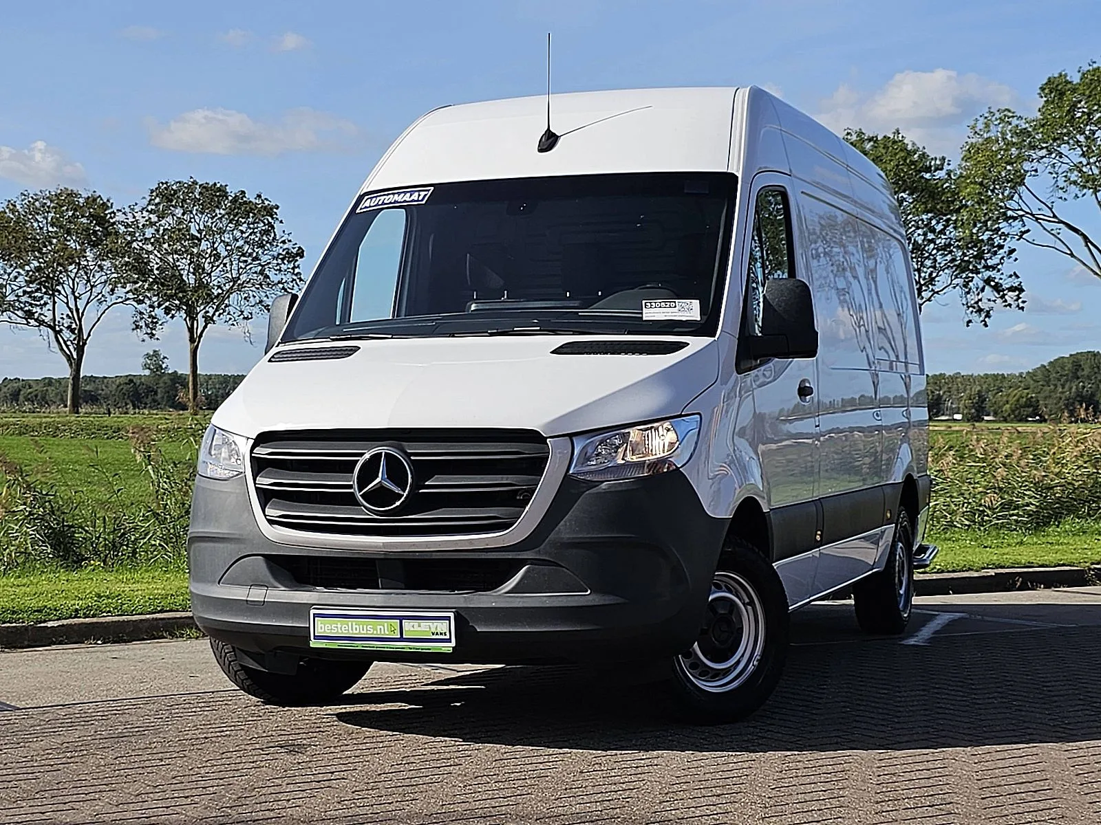 Mercedes-Benz Sprinter (2023) — foto 1