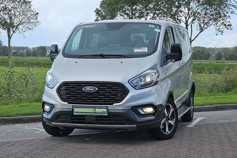 Ford Transit Custom (2023)