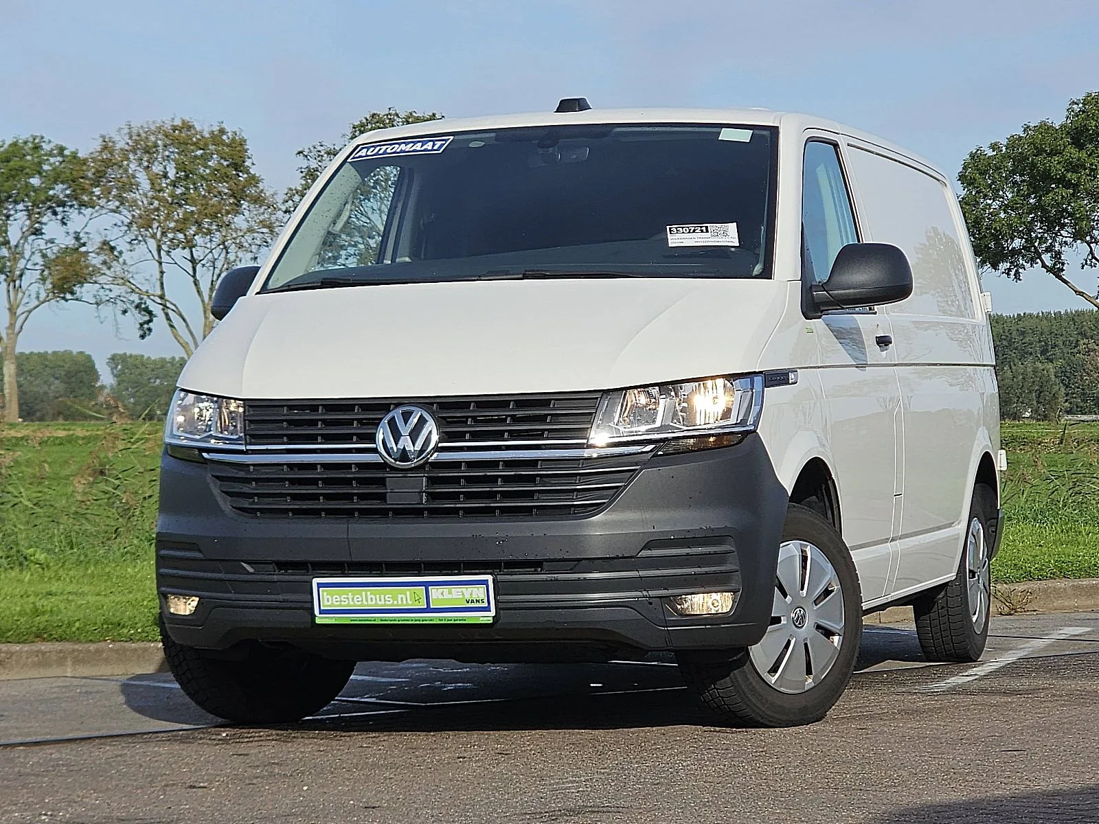 Volkswagen Transporter (2021) — foto 1