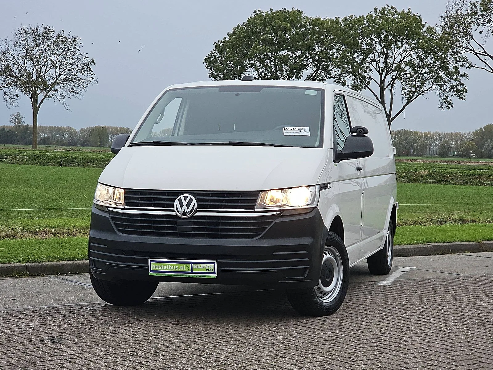 Volkswagen Transporter (2020) — foto 1