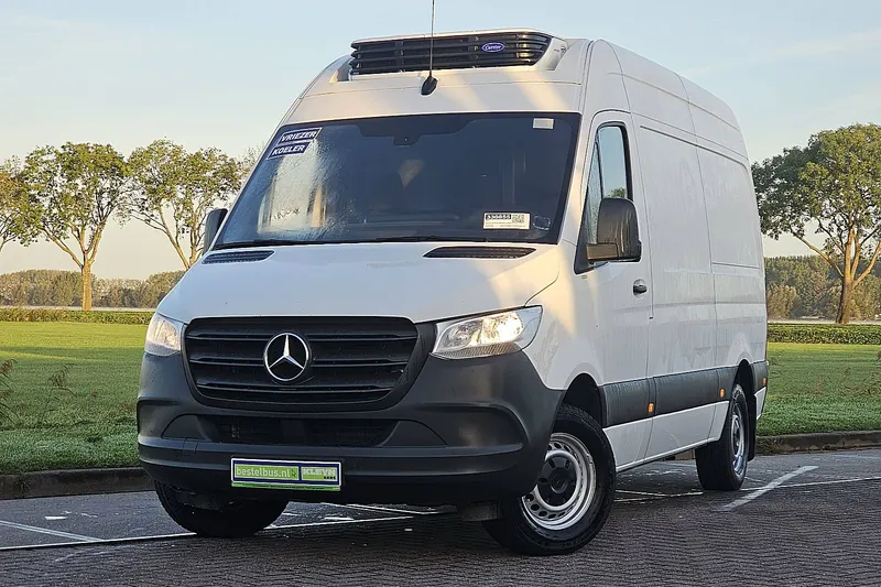 Mercedes-Benz Sprinter (2023)