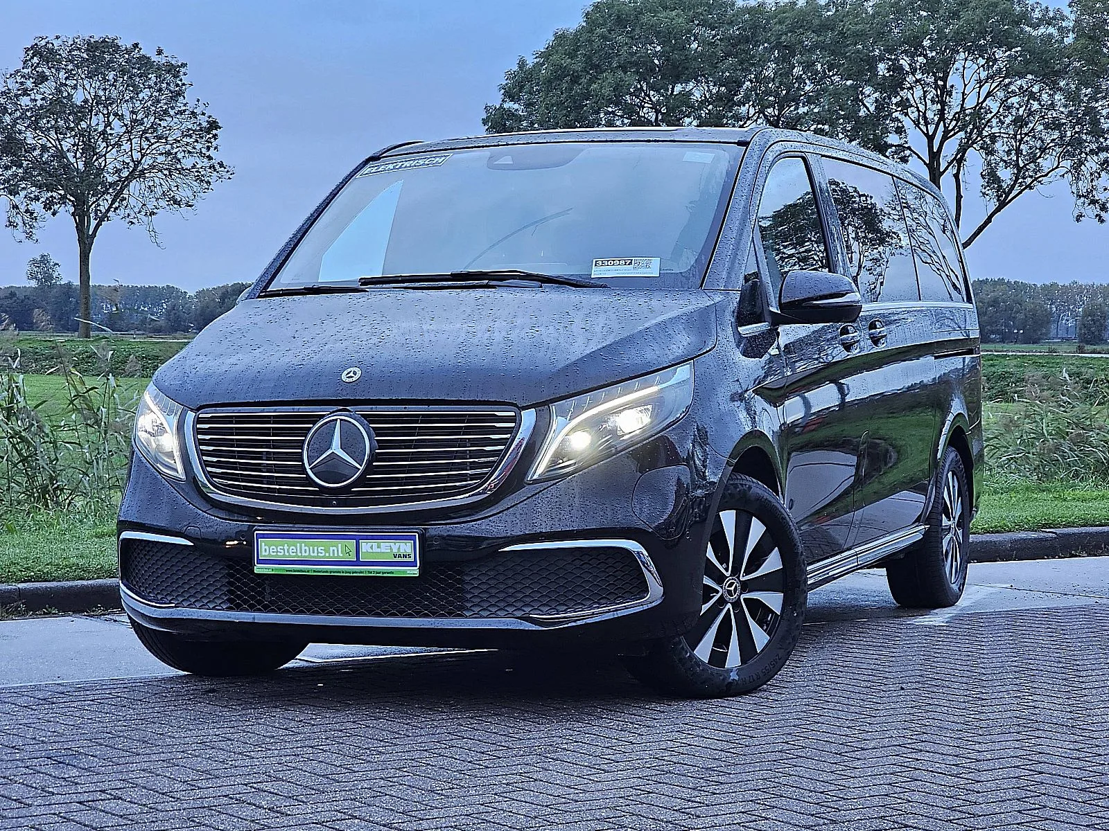 Mercedes-Benz EQV (2024) — foto 1