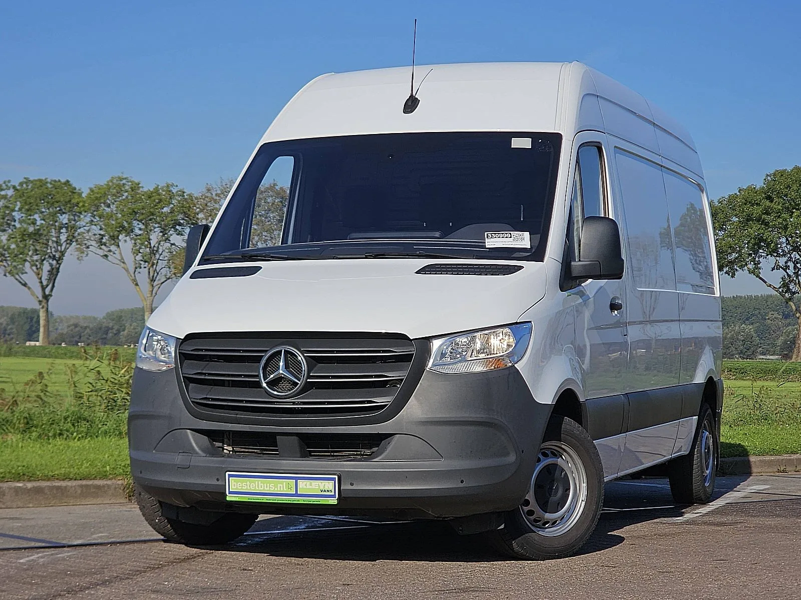Mercedes-Benz Sprinter (2024) — foto 1