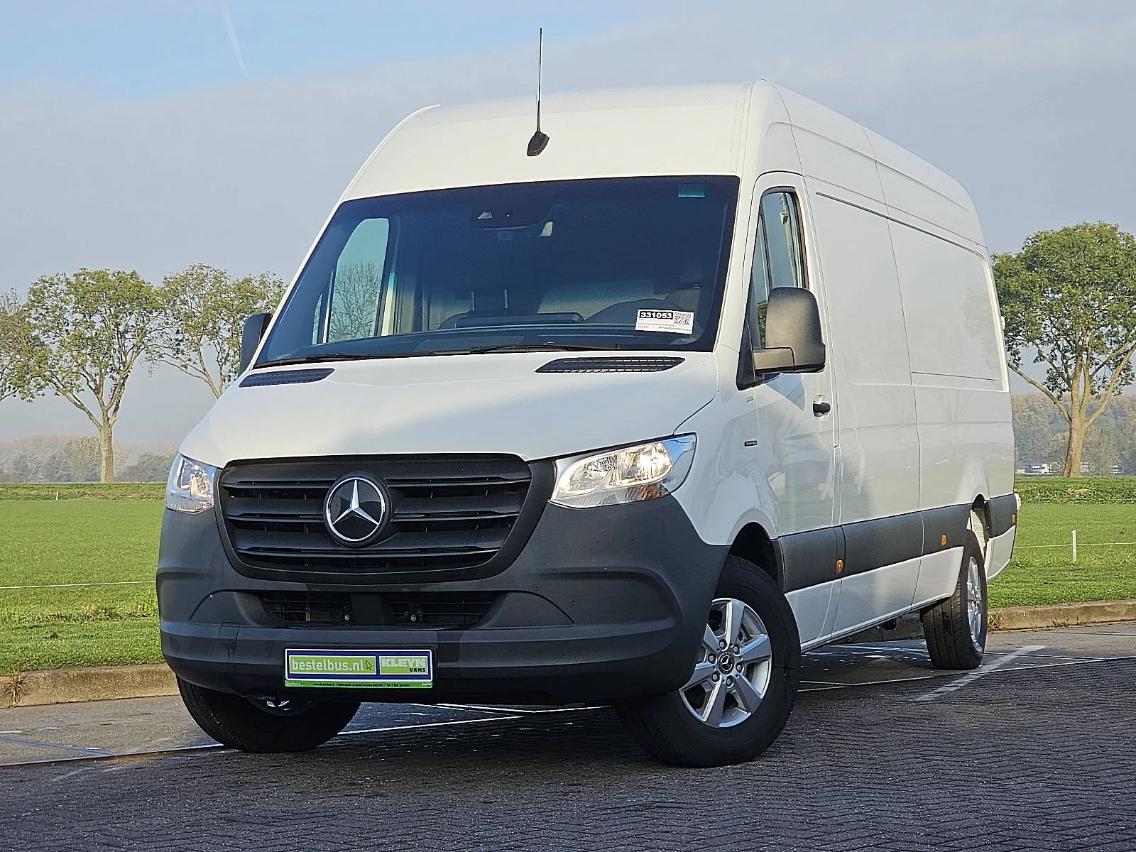 Mercedes-Benz eSprinter (2023) — foto 1