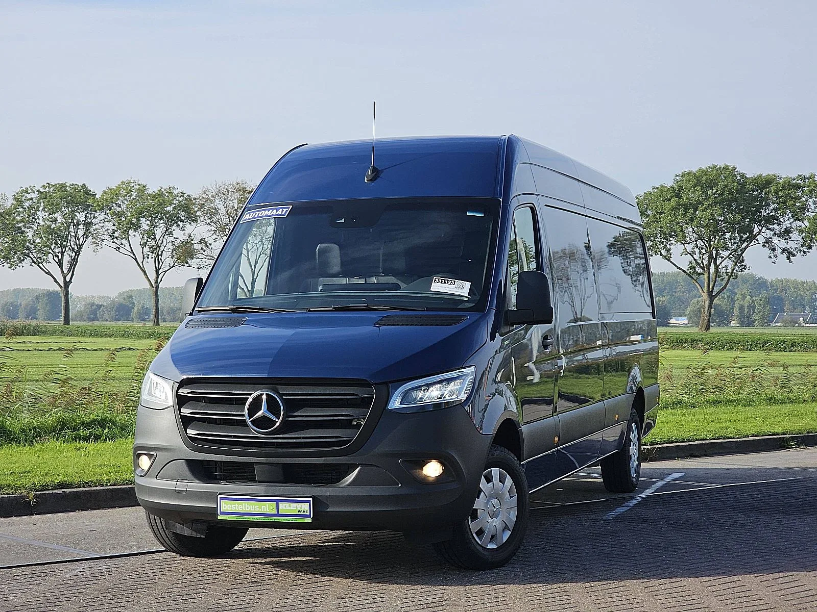 Mercedes-Benz Sprinter (2023) — foto 1