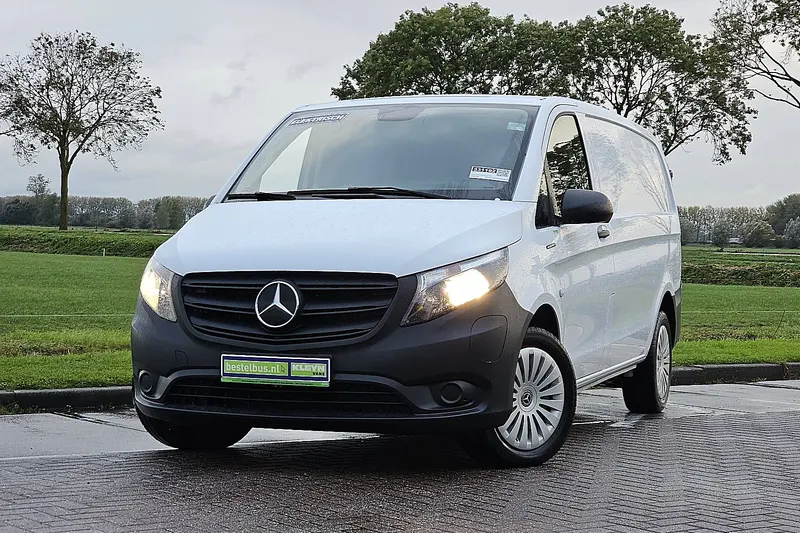 Mercedes-Benz eVito (2024)