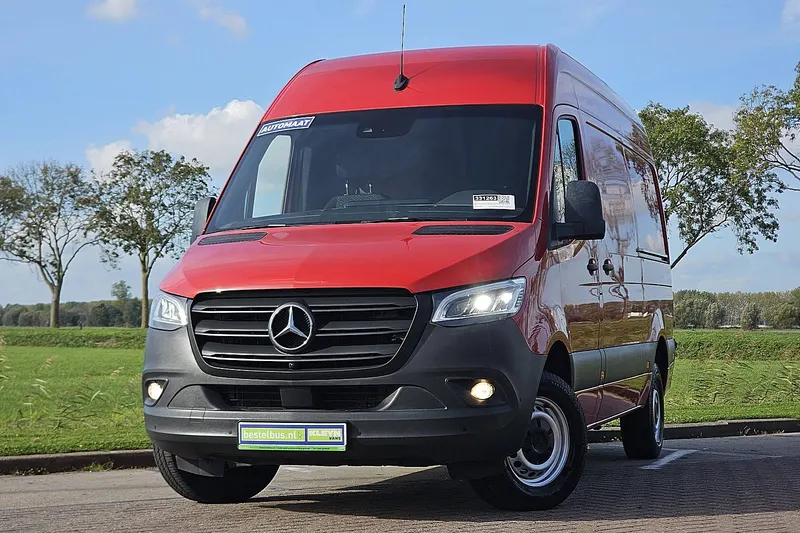 Mercedes-Benz Sprinter (2023)