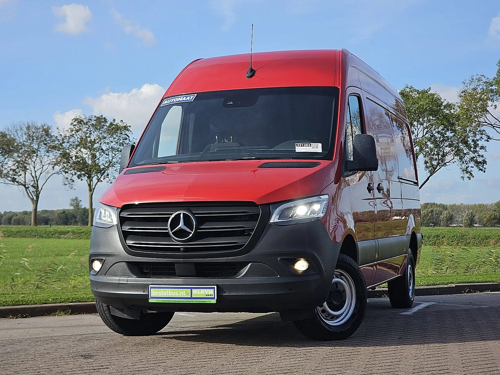 Mercedes-Benz Sprinter (2023) — foto 1