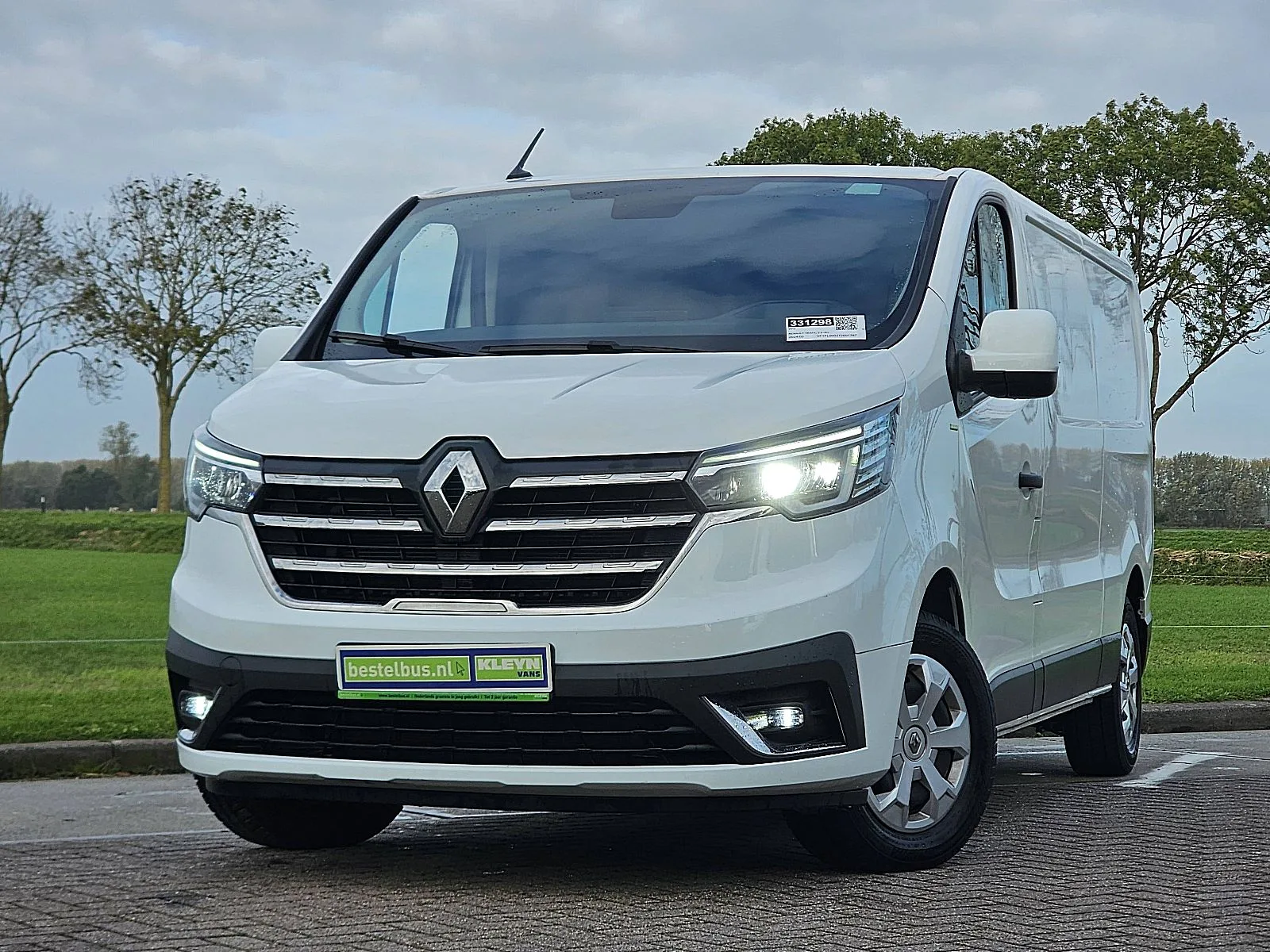 Renault Trafic (2024) — foto 1