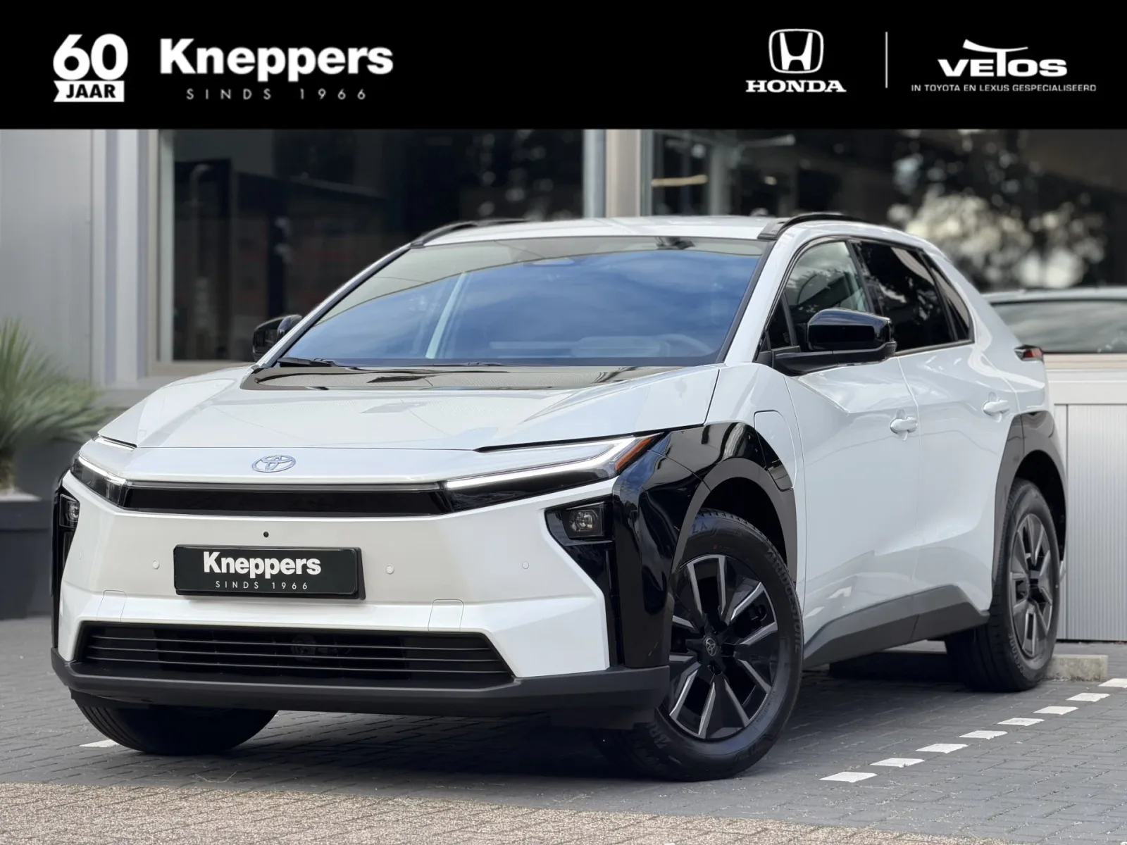 Toyota bZ4X (2026) — foto 1