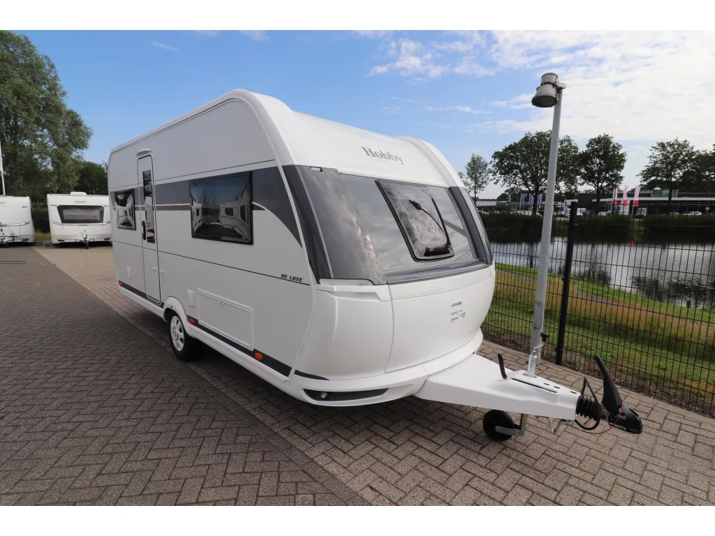 Hobby De Luxe (2027) — foto 1