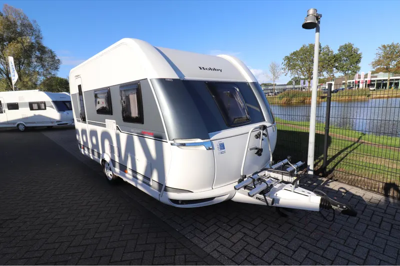 Hobby De Luxe (2019)