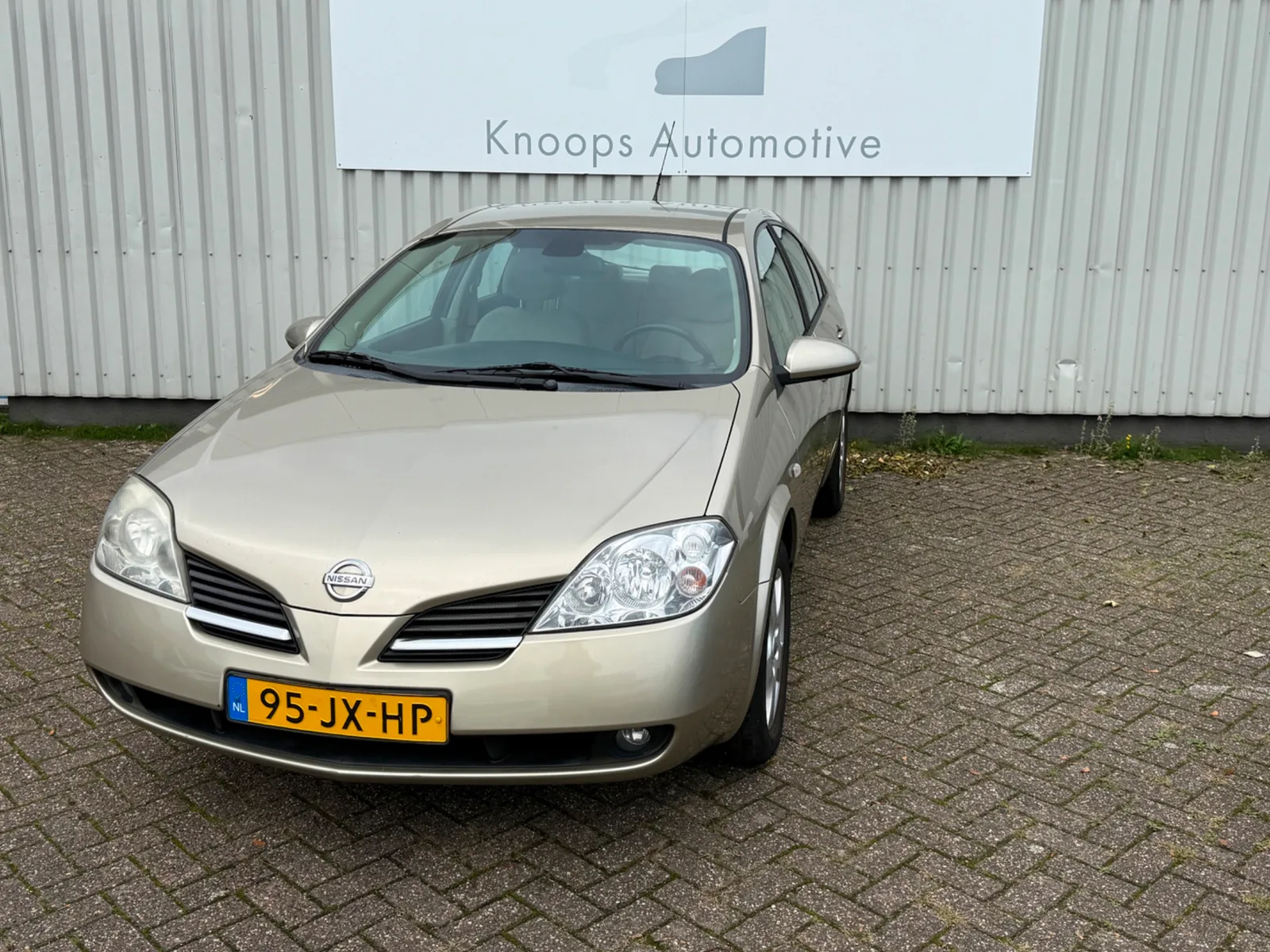 Nissan Primera (2002) — foto 1