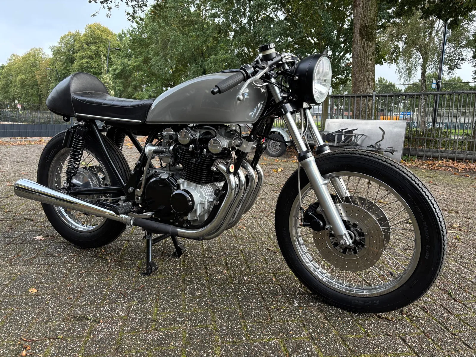 Suzuki GS 550 (1977) — foto 1