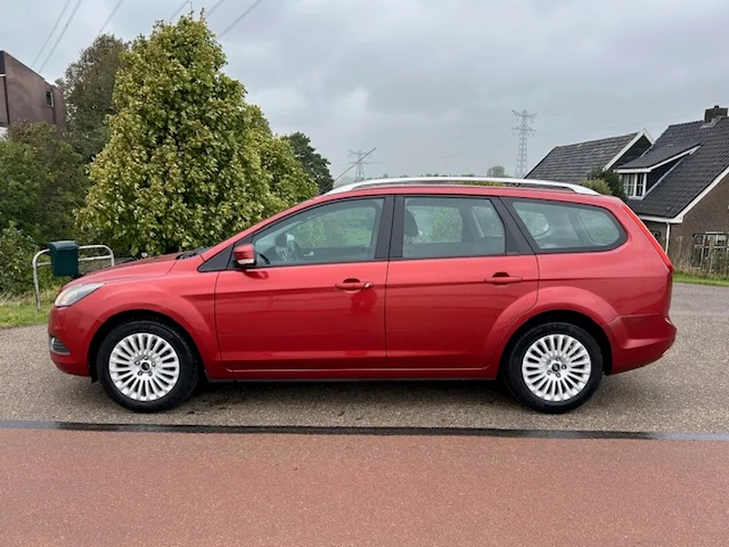 Ford Focus (2008) — foto 1
