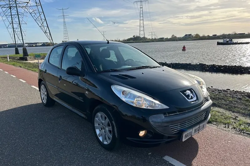 Peugeot 206 (2011)