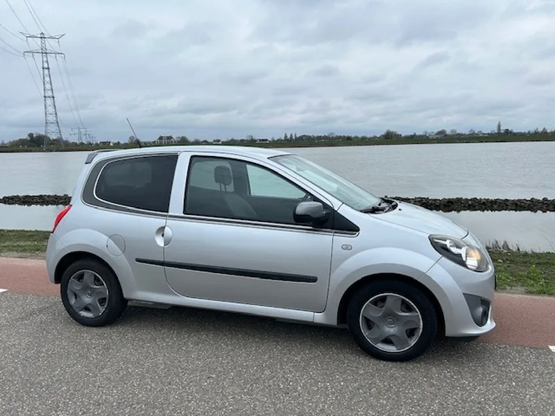 Renault Twingo (2011) — foto 1