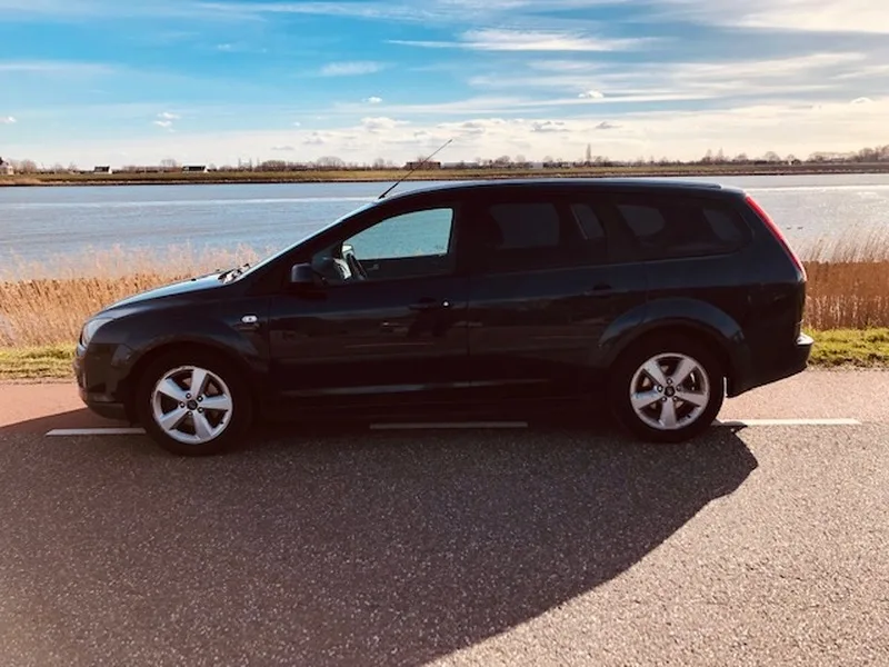 Ford Focus (2007) — foto 1