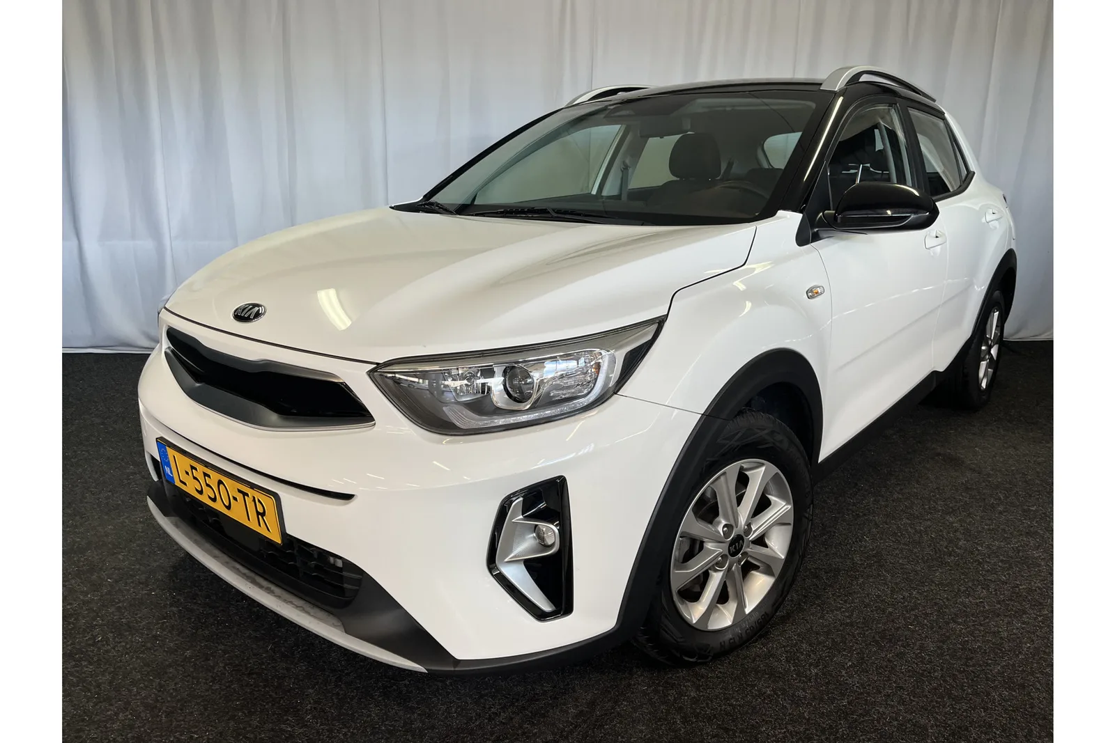 Kia Stonic (2021) — foto 1