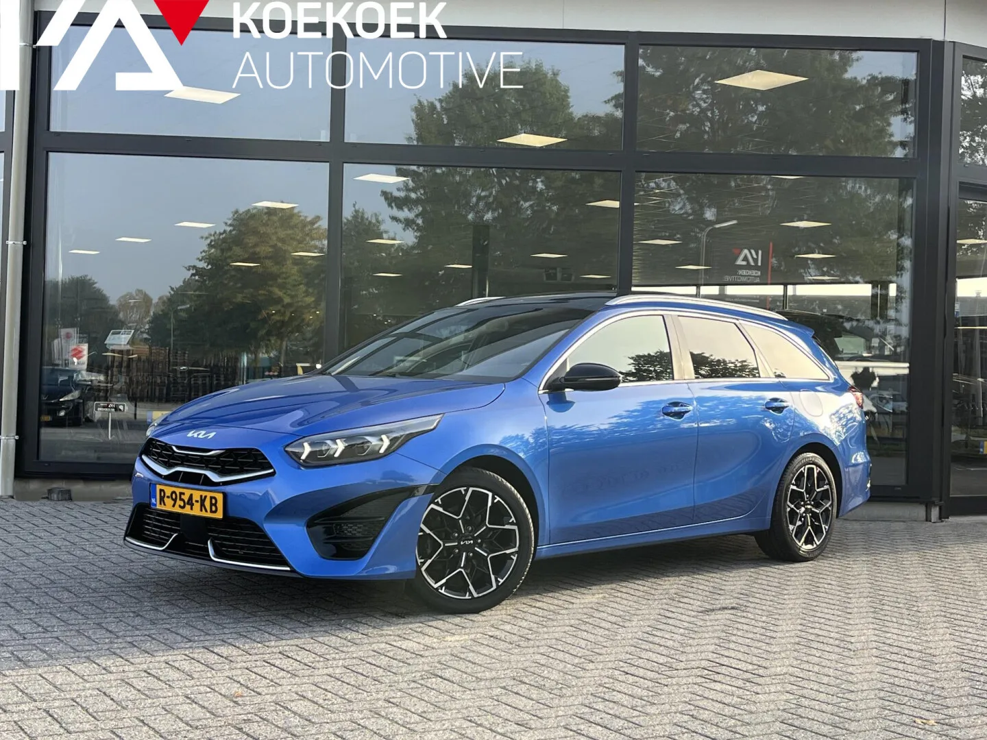 Kia Ceed (2022) — foto 1