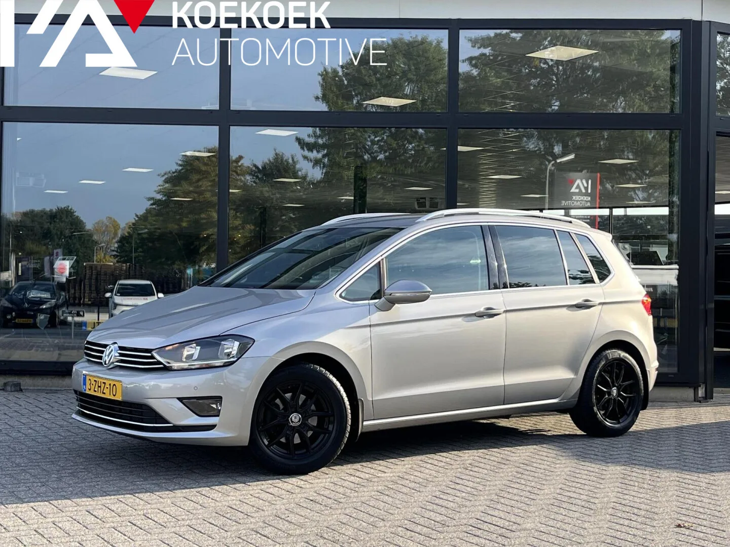 Volkswagen Golf Sportsvan (2015) — foto 1