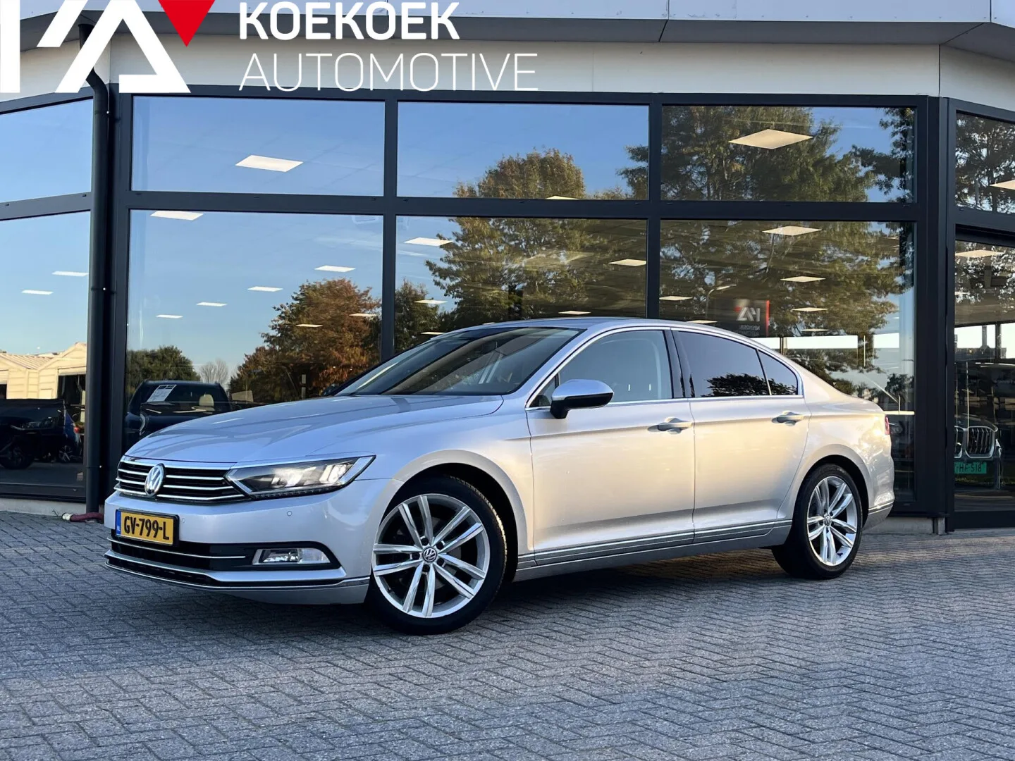 Volkswagen Passat (2015) — foto 1