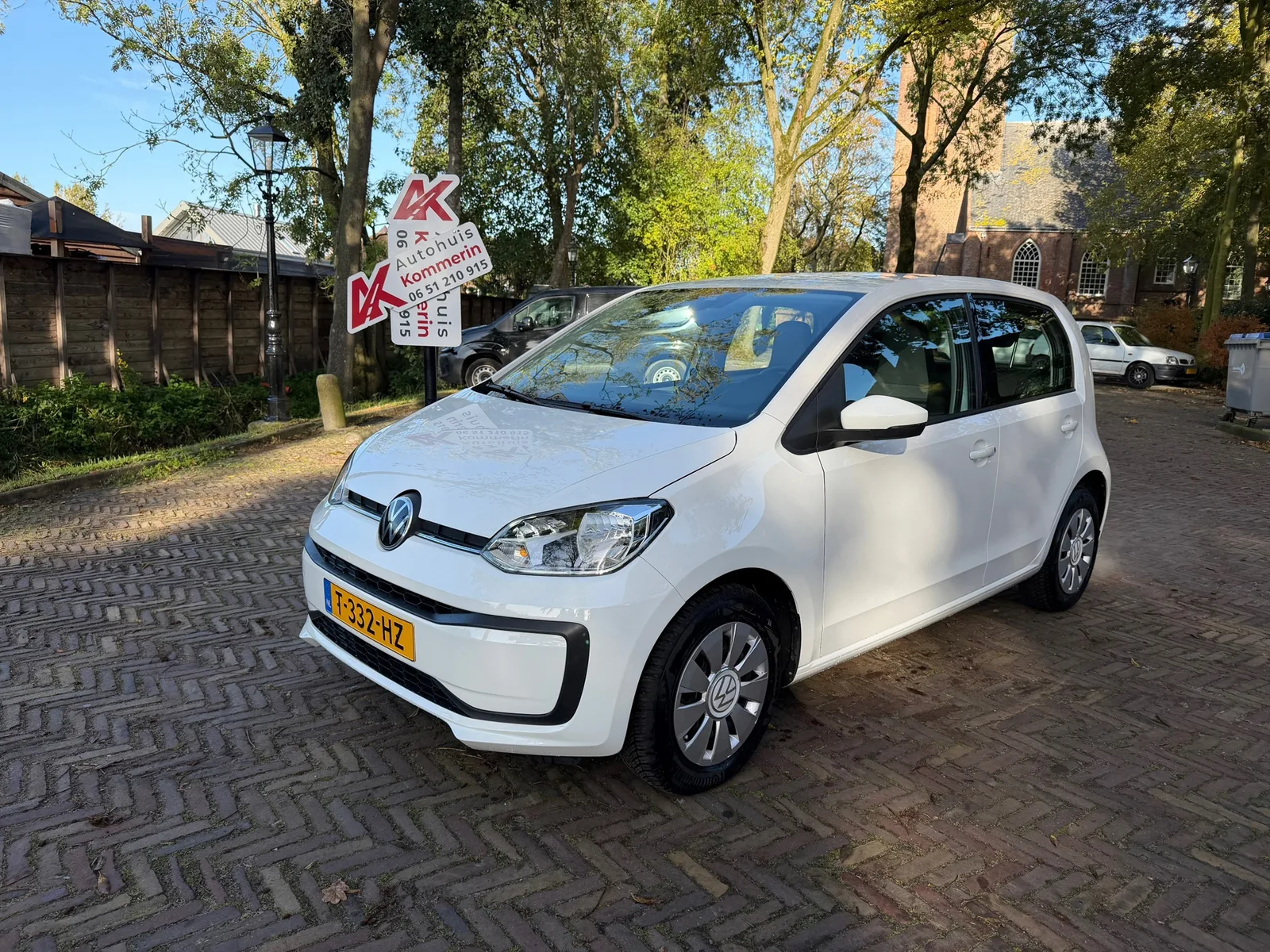 Volkswagen Up! (2023) — foto 1