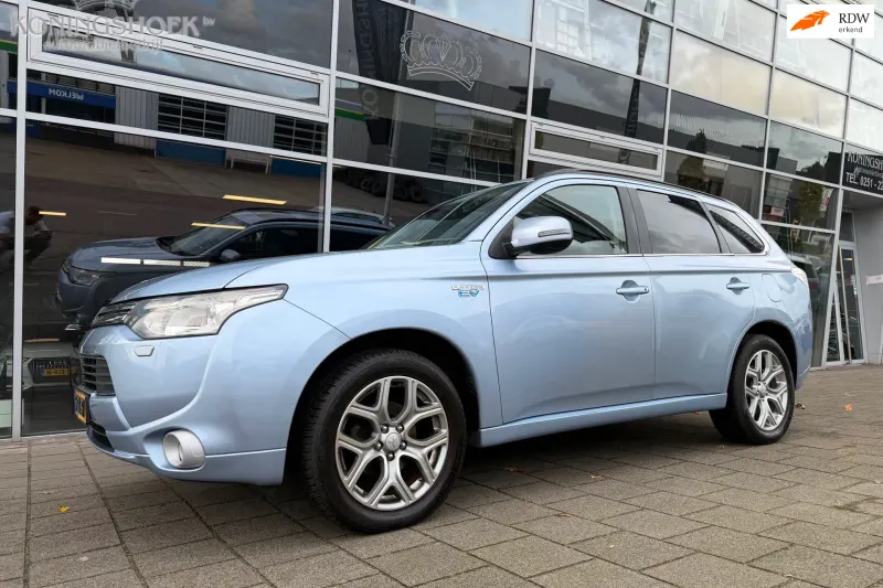 Mitsubishi Outlander (2013)