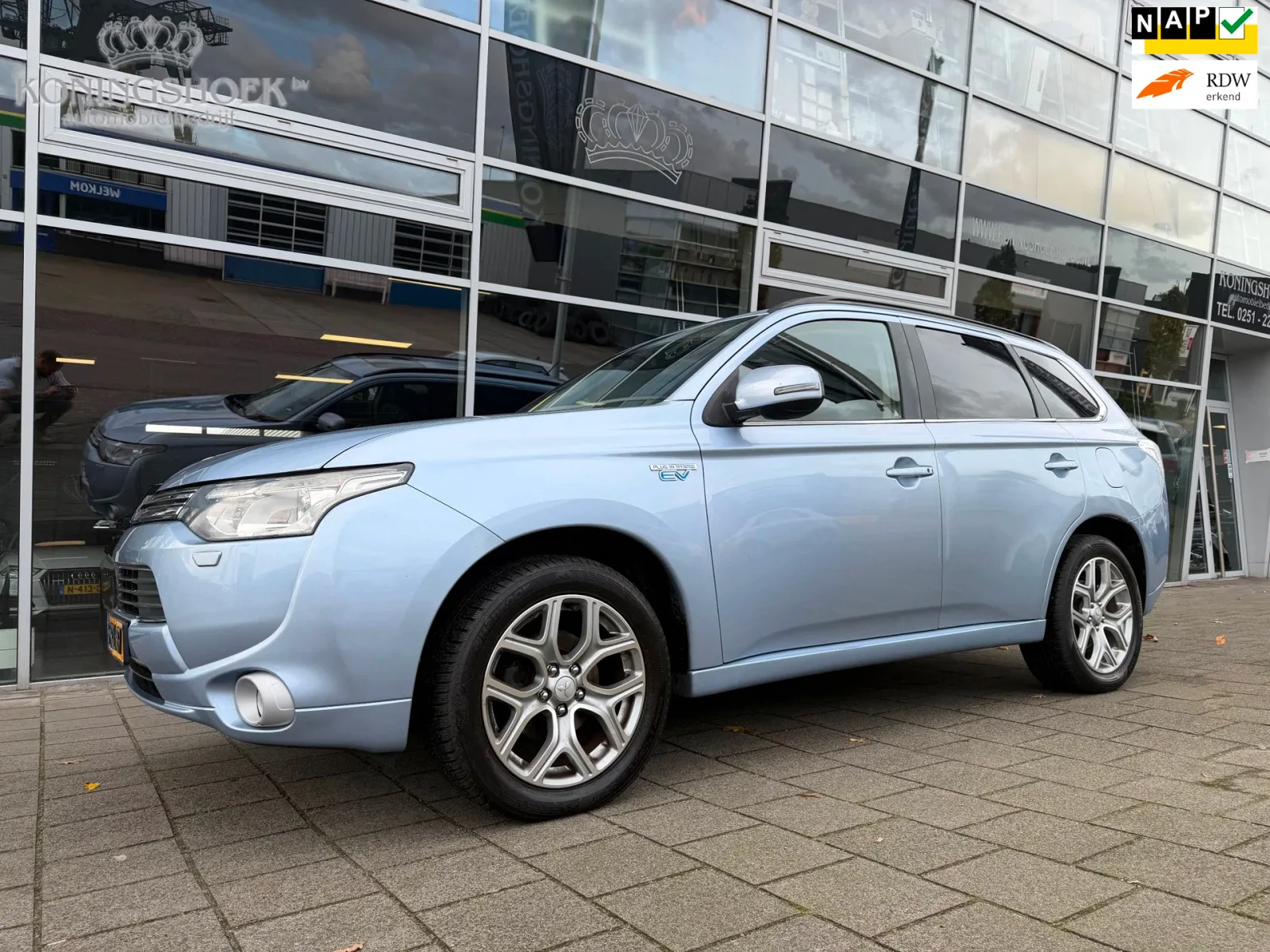 Mitsubishi Outlander (2013) — foto 1