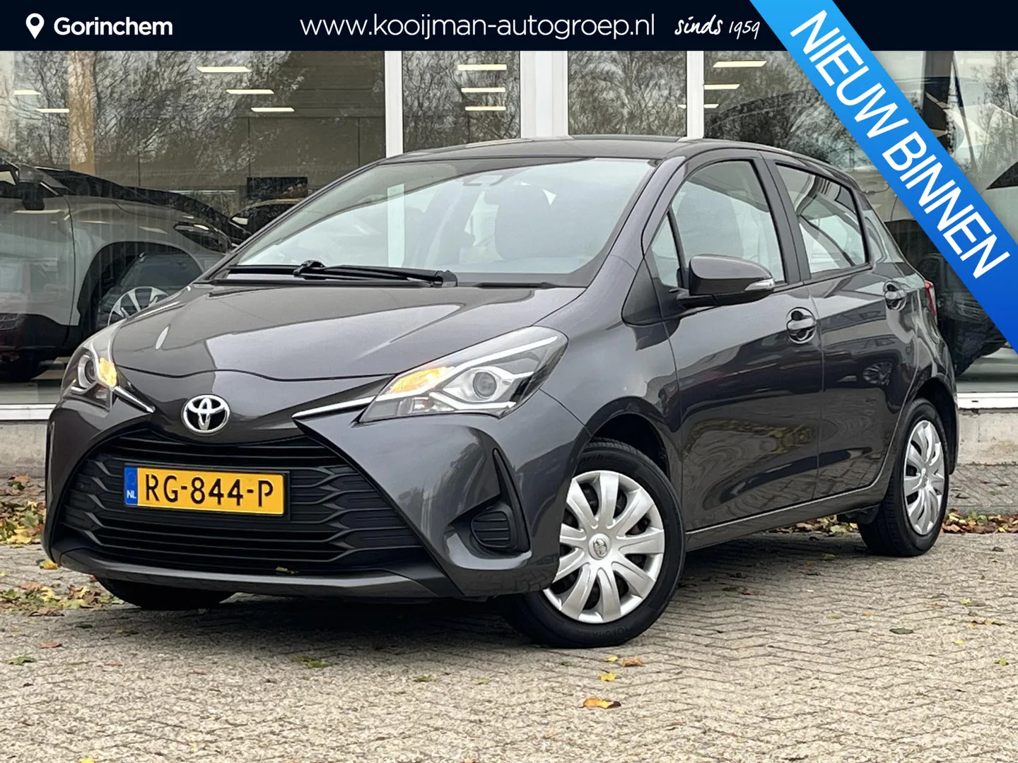 Toyota Yaris (2017) — foto 1