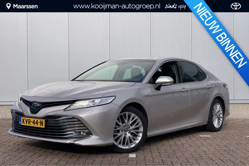Toyota Camry (2021)