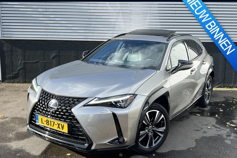 Lexus UX (2020)