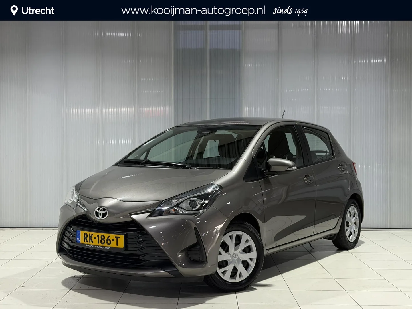 Toyota Yaris (2017) — foto 1